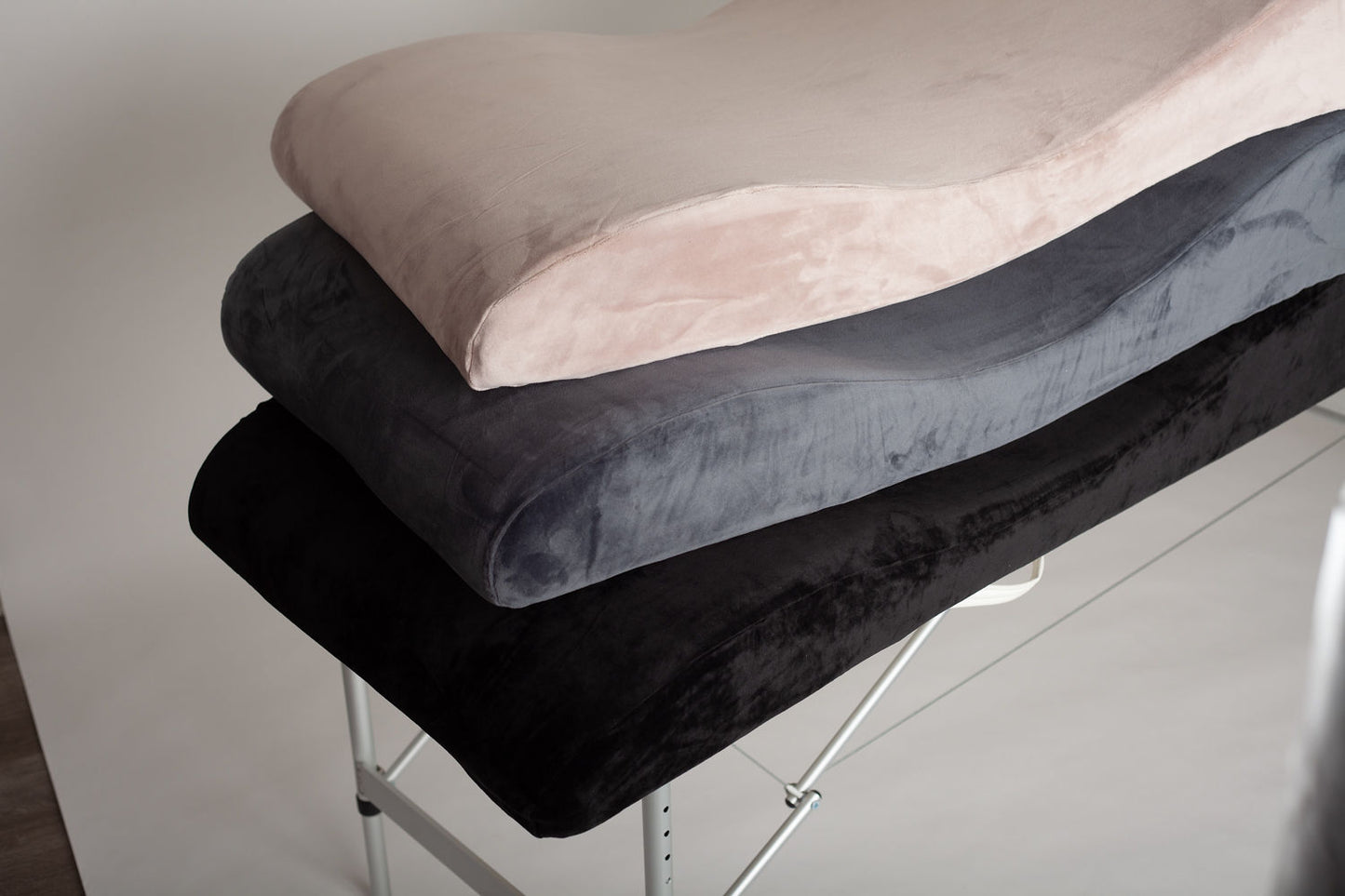 ERGONOMISK MADRASS SVART - MEMORY FOAM